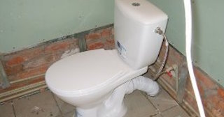 Установка приставного унитаза в Донецке - монтаж и подключение, СантехДомДнк от 5260 рублей